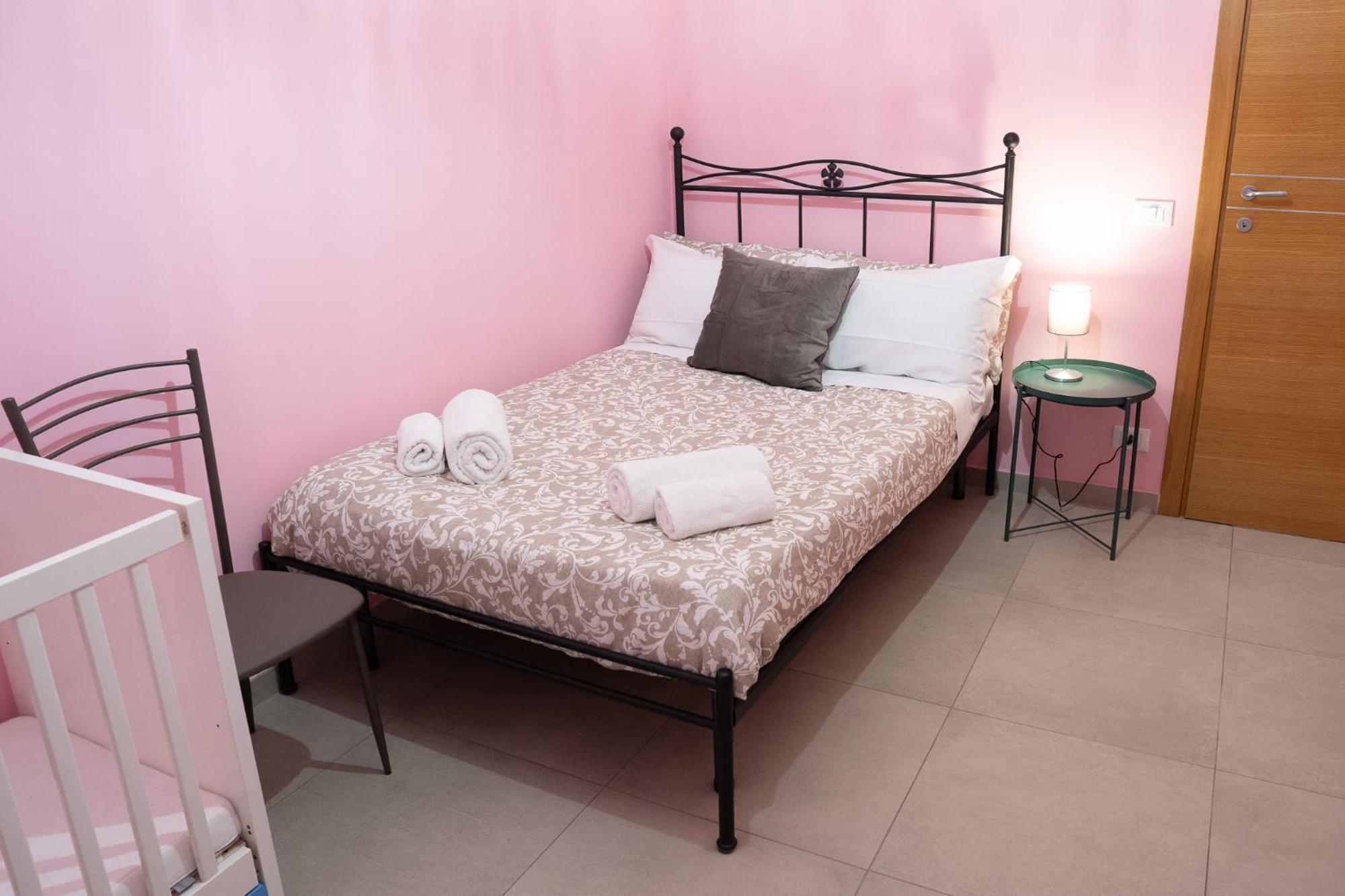 Sweet 3 Bedr - 3 Stops From Piramide Apartment Rome